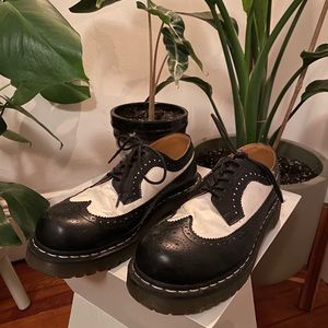 Dr Martens Brogue Oxfords